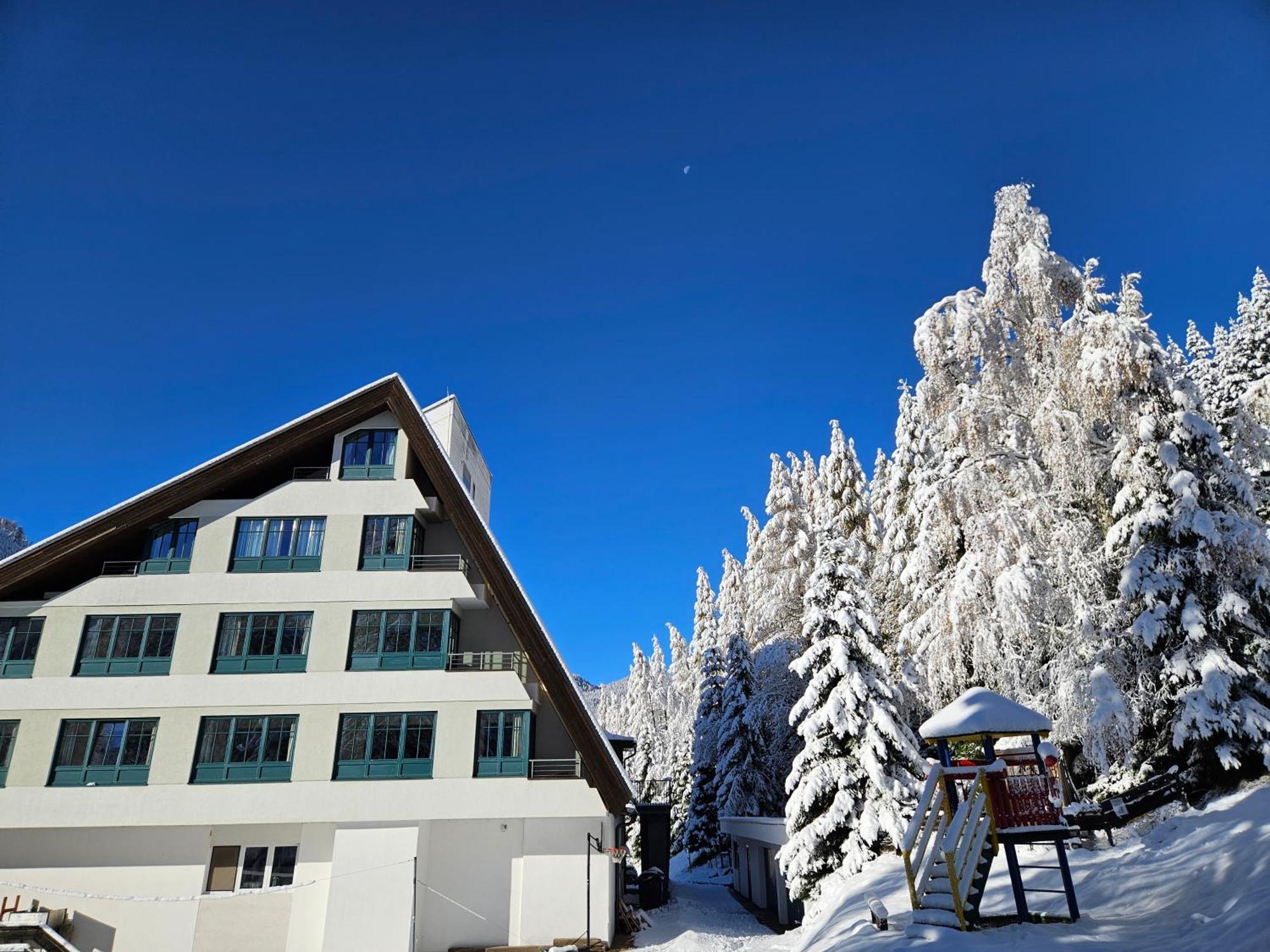 Kinder- Und Familienhotel Nockalm Инеркремс Екстериор снимка