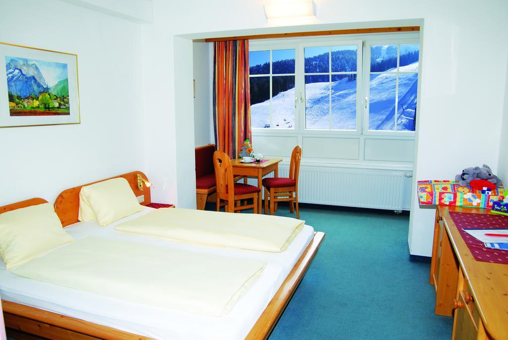 Kinder- Und Familienhotel Nockalm Инеркремс Екстериор снимка