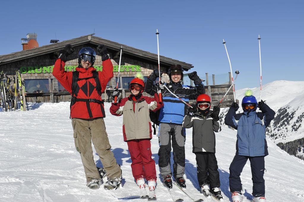 Kinder- Und Familienhotel Nockalm Инеркремс Екстериор снимка