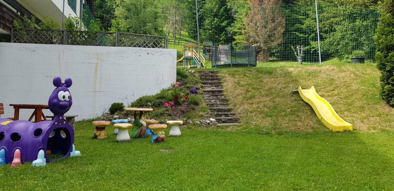 Kinder- Und Familienhotel Nockalm Инеркремс Екстериор снимка